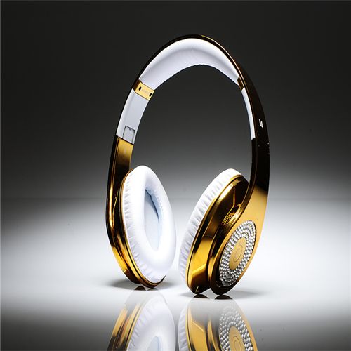 Beats By Dre Studio High Definition Powered Isolation Headphones Gold Limited Edition With Diamond - Click Image to Close